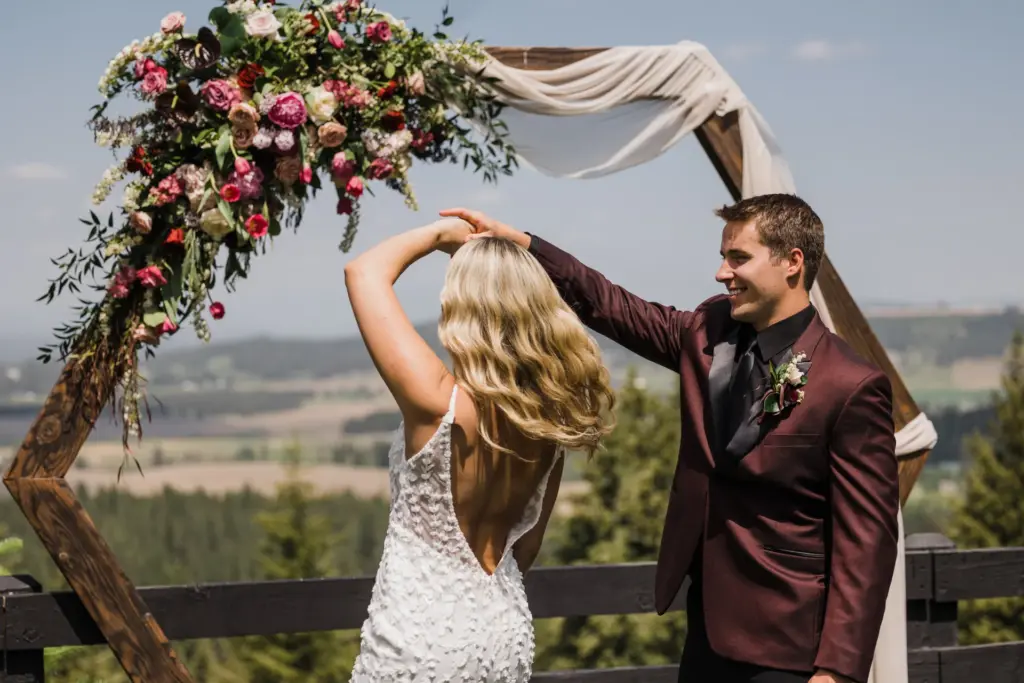 greenbluff wedding couple